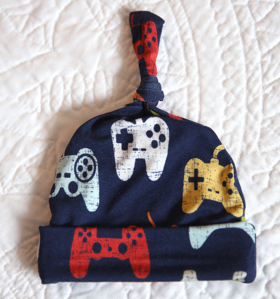 Little Snuggles Game On Bamboo Baby Knotted Gown with Beanie